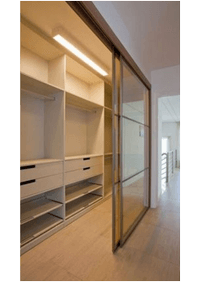 Линейная гардеробная комната с дверями купе Кызыл